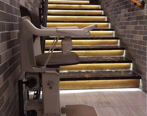中起機電：座椅電梯成為合作伙伴